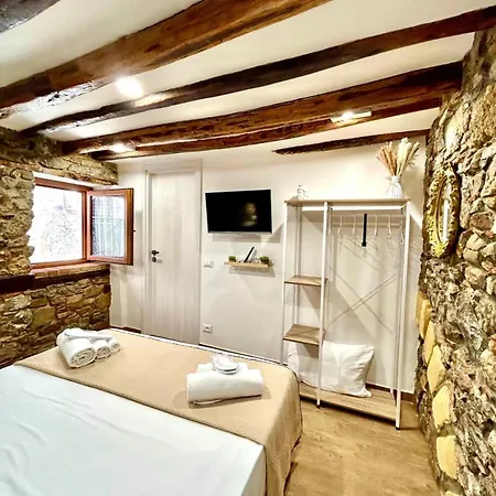 Stonehouse * تْشيفالو